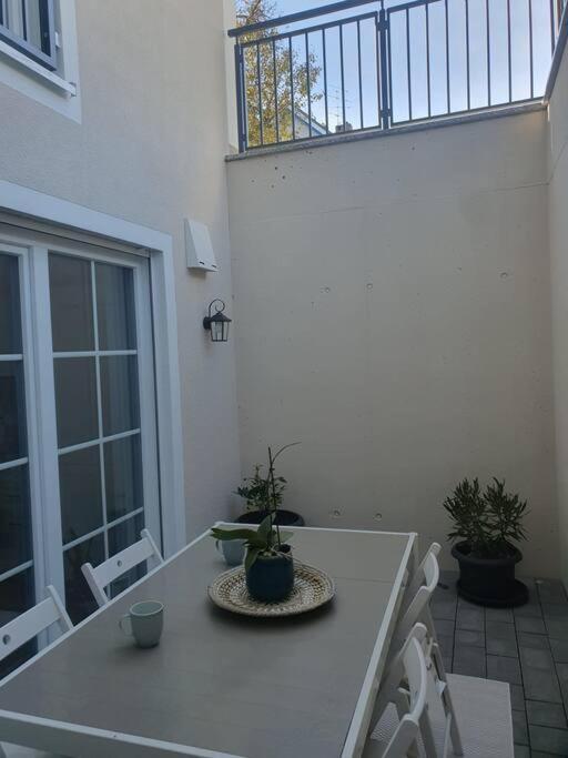 Apartment Helle 3 Souterrainwohnung In Einem Neubau-villa München